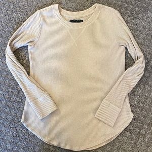 Long sleeve knit top
